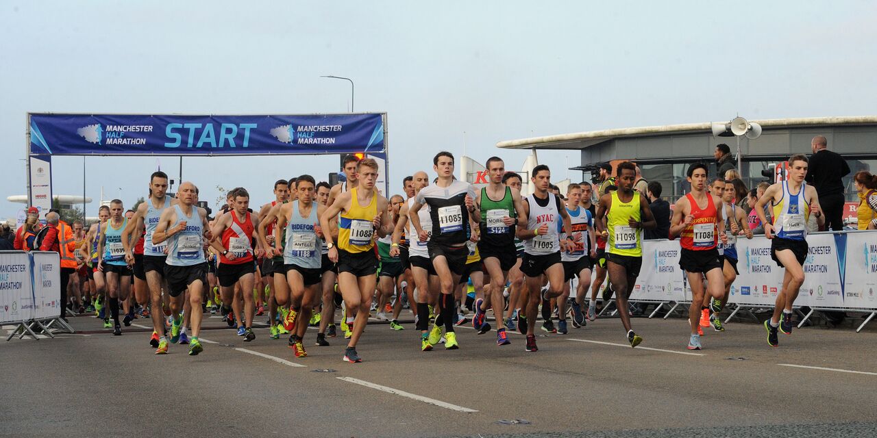 Manchester Half Marathon crowd of runners Manchester Half Marathon crowd of runners