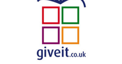 Gift box alongside giveit.co.uk