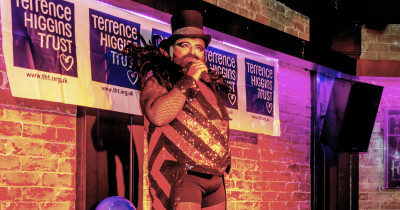 Quiz host on stage Quiz host on stage