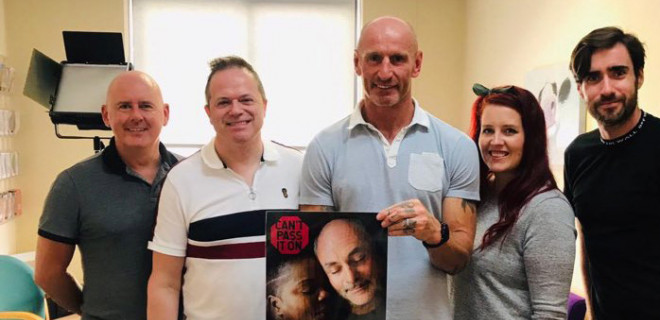 Gareth Thomas and THT staff