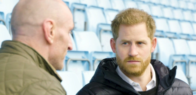 Gareth Thomas and Duke of Sussex talking