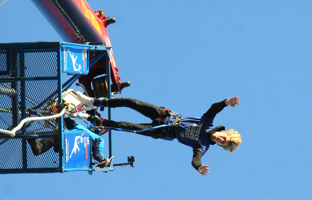Bungee jumper in THT shirt Bungee jumper in THT shirt